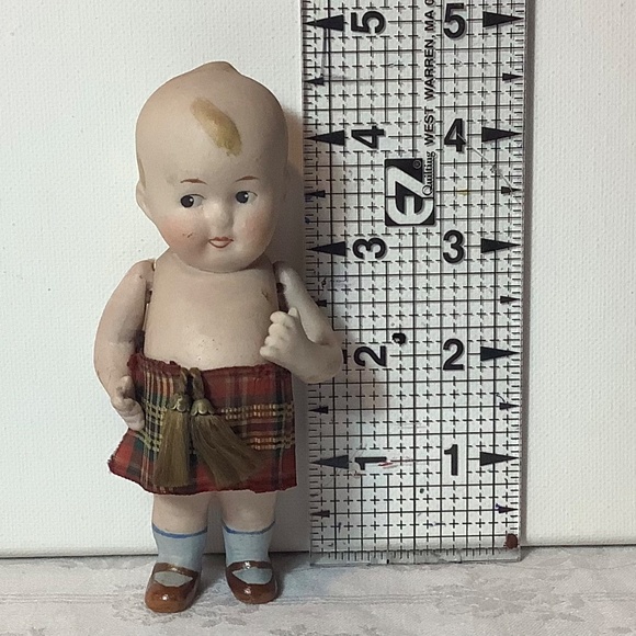 Antique Porcelain Scottish doll - Picture 3 of 6